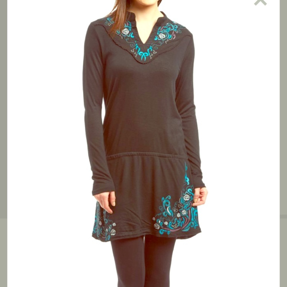BNWT Coline drop waist embroidered dress